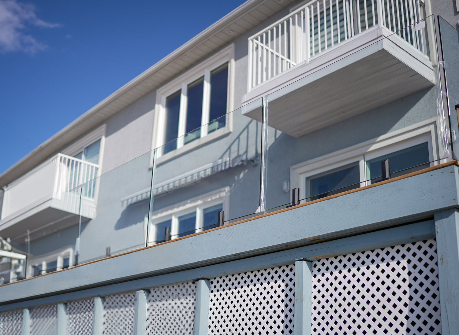 #1 Glass Railings & Panels Supplier in Canada - RF Transparent