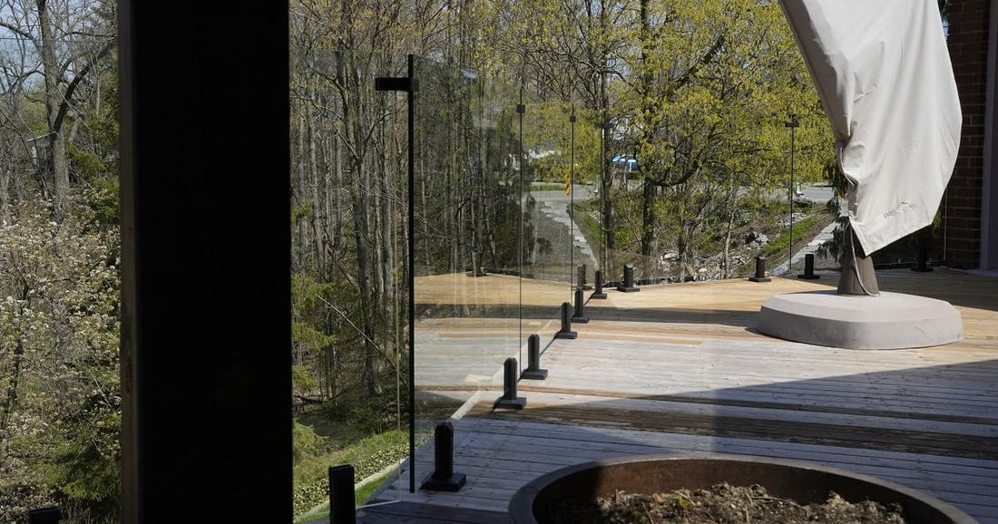 deck glass railing for cottage