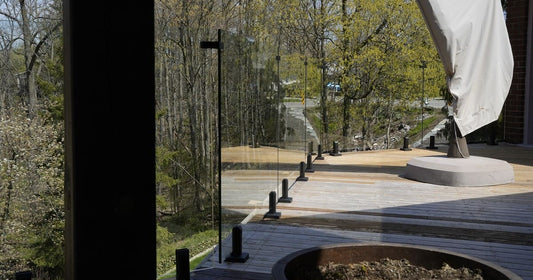 deck glass railing for cottage